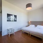 Domaine De 3*