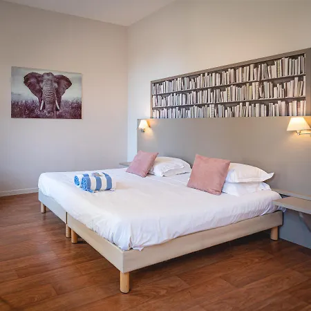 فندق Domaine De 3*