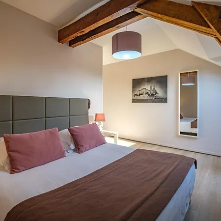 Domaine De 3*