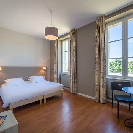 Hotel Domaine De 3*