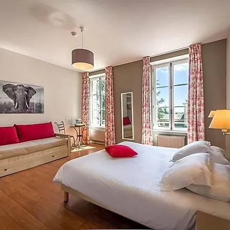 Domaine De 3*