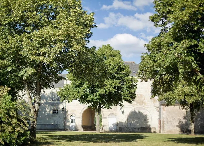 Hotel Domaine De Roiffé