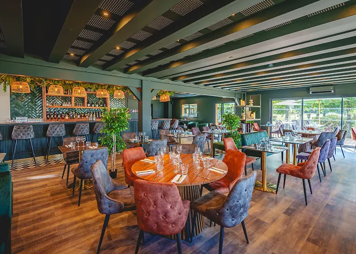 Domaine De 3* Roiffe